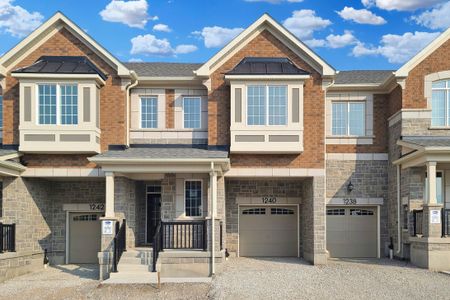 For Lease - 1240 Wheat Boom Drive, Oakville, Ontario - Photo 2