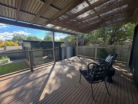 Tamworth Furnished Accommodation - North - Photo 2