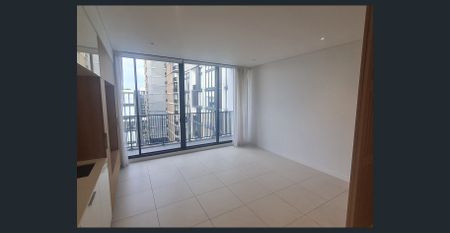 Waterfall By Crown | Luxury studio apartment for rent - Photo 5