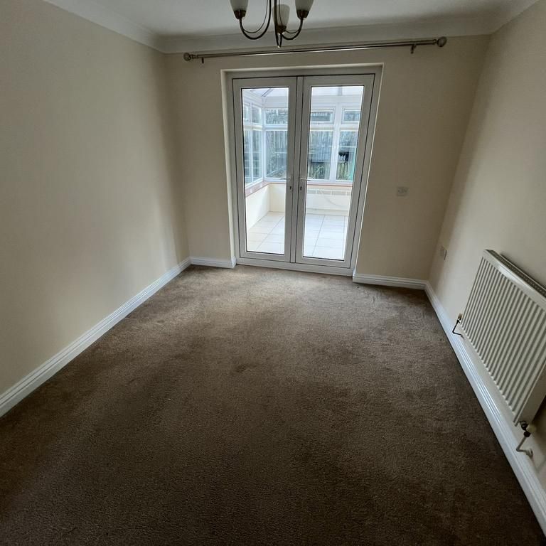 4 bedroom detached house to rent - Photo 1