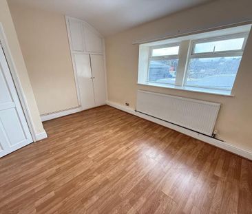 2 bedroom cottage to rent - Photo 2