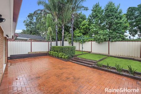 11b Aylward Avenue, Quakers Hill, NSW 2763 - Photo 3