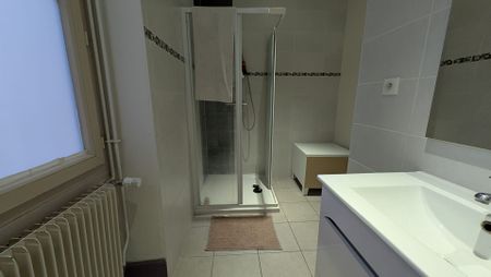 Location Appartement 4 pièces 66m² - Photo 5