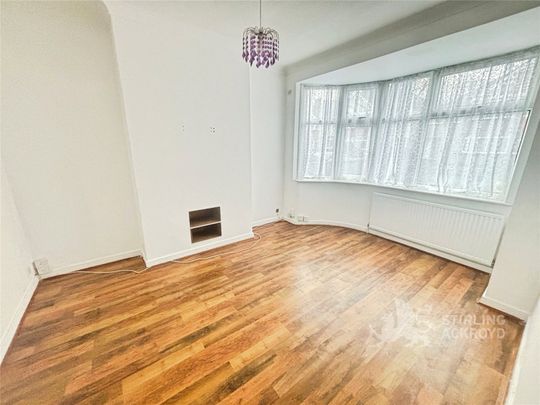 Rochester Avenue, Feltham, TW13 4EJ - Photo 1