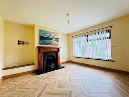 12 Ballyhenry Avenue, Glengormley, Newtownabbey, BT36 5AZ - Photo 2