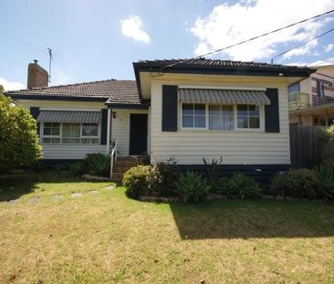 Family Living in Burwood - Photo 6