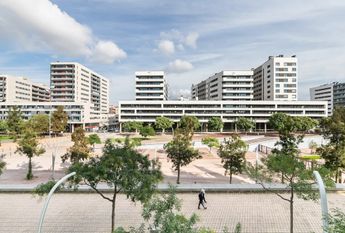 Carrer de Pi i Margall, Badalona, Catalonia 08912