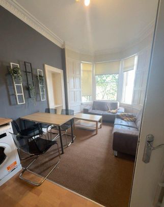3 bedroom flat to rent - Photo 1