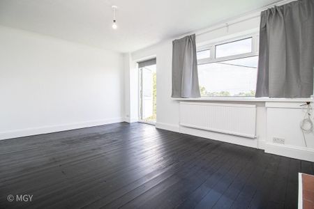 3 bedroom flat to rent - Photo 5