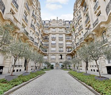 Rue Raynouard - Photo 1