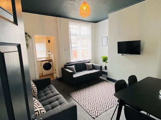 3 bedroom terraced house to rent - Photo 1