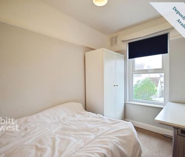 4 bedroom semi-detached house to rent - Photo 2