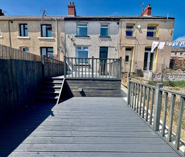 3 bedroom terraced house to rent - Photo 4
