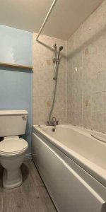 Tavistock Avenue, London, E17 - Photo 4