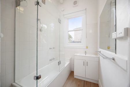 2/18a Gurner Street, St Kilda VIC 3182 - Apartment For Rent | Domain - Photo 5