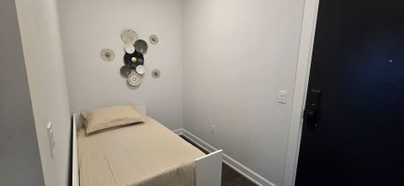 For Lease - 3200 William Coltson Avenue Unit# 626, Oakville, Ontario - Photo 3