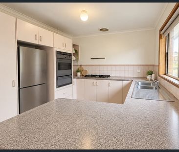 Coastal Living with Space, Comfort & Convenience - Photo 5