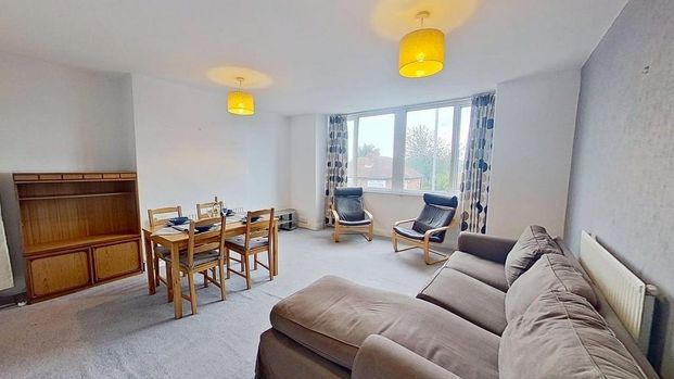 2 bedroom flat to rent - Photo 1