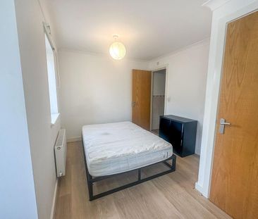 5 bedroom terraced house to rent - Photo 6