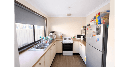 3 Bedroom Home in Perfect Location! - Photo 4