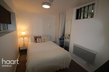 1 bedroom semi-detached house to rent - Photo 5