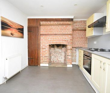 4 bedroom maisonette to rent - Photo 4