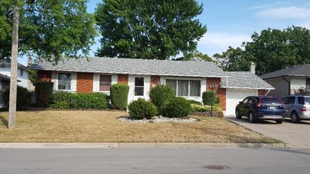 For Lease - 408 Kerman Avenue, Grimsby, Ontario - Photo 2