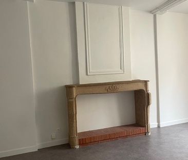 Location Appartement 3 pièces 88m² CHARLIEU 42190 - Photo 4