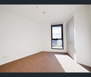 911/20 Queens Road, Melbourne, Vic 3004 - Photo 2