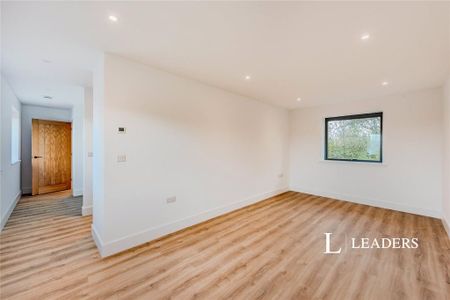 2 bedroom bungalow to rent - Photo 2