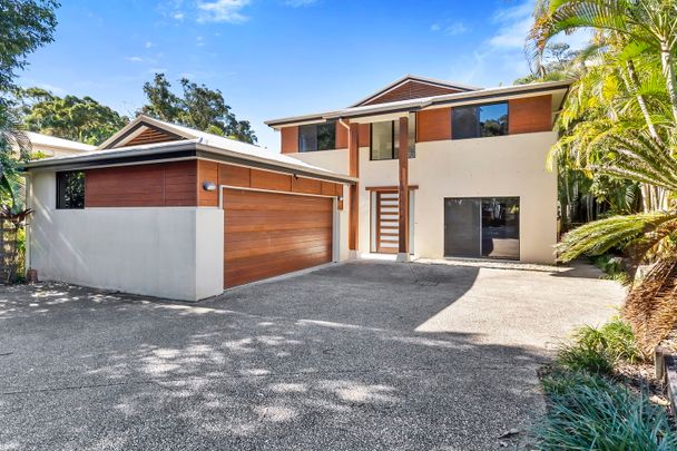 Fabulous Executive Home In Alexandra Headlands - Photo 1