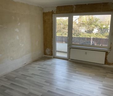 Kommen, gucken, mieten!! Tapezierte 3-Zimmer-Wohnung mit Balkon und... - Photo 1