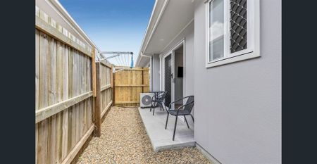 NEAR NEW STUDIO UNIT IN DURACK - Photo 5