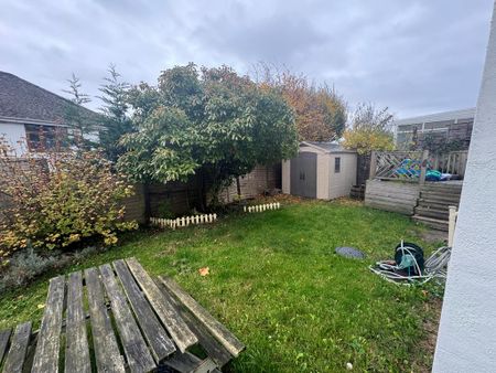 4 bedroom semi-detached house to rent - Photo 2