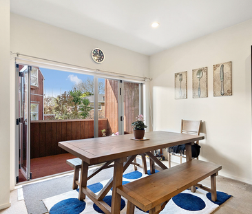 Private, large 3BR Townhouse - Photo 4