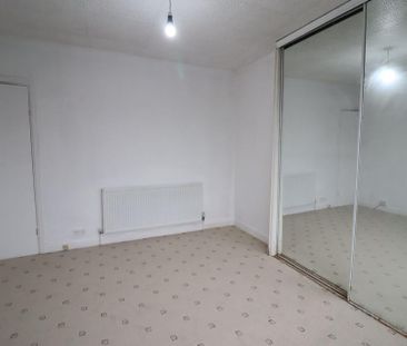 2 bedroom semi-detached house to rent - Photo 4