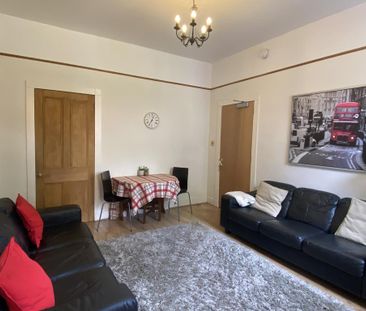 4 bedroom terraced house to rent - Photo 2