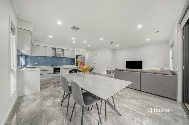 4 Dixon Street, Deanside VIC, Belconnen - Photo 1