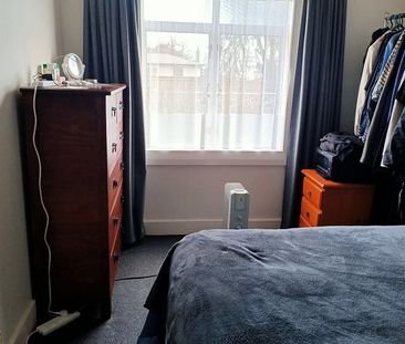 Easy care home right in town - Photo 5