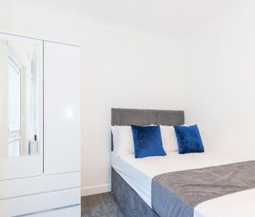 4 bedroom house to rent - Photo 3