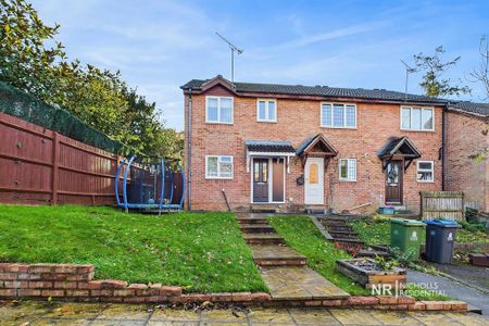 3 bedroom end of terrace house to rent - Photo 2