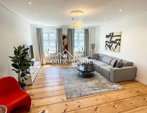 Top Sanierte 77qm Altbauwohnung in Berlin Mitte mit sonnigen Balkon - Photo 1