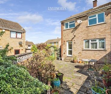 3 bedroom End Terraced to let - Photo 2