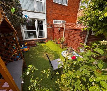 2 bedroom flat to rent - Photo 6