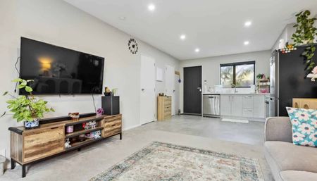 Designed for Comfort & Style - Photo 2