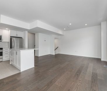 For Lease - 58 CHERRY BLOSSOM Private, Parkway Park - Queensway Ter... - Photo 4