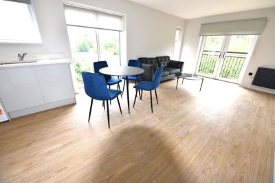 2 bedroom Flat in 529 Stanningley Road, Leeds - Photo 5