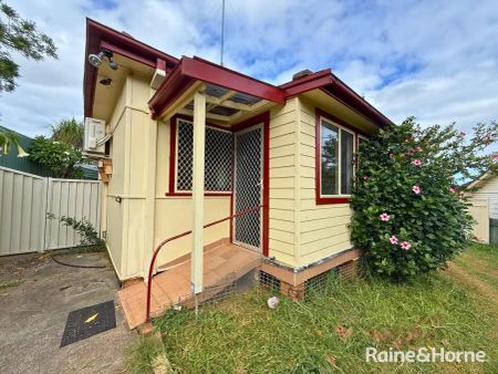 7a Meehan Place, Campbelltown NSW 2560 - Photo 3