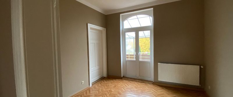 Moderne 4-Zimmer-Wohnung mit großem Balkon in zentraler Lage! - Foto 1