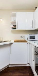 1 bedroom flat to rent - Photo 4